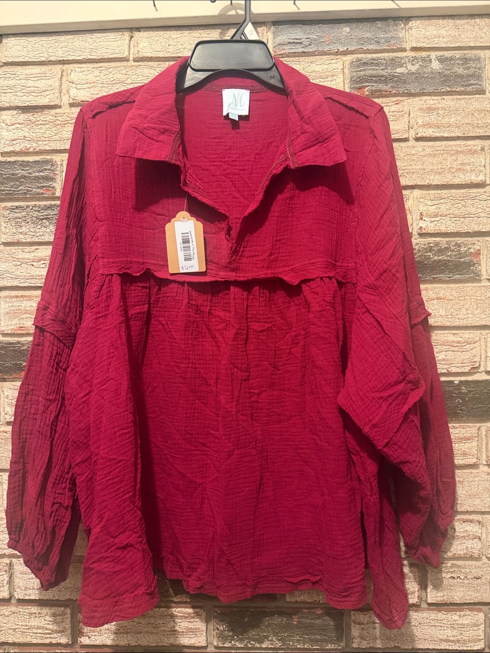 Lightweight Crinkle Tunic Top in Deep Red - M